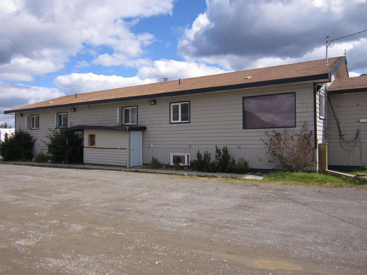 Teslin Nisutlin Trading Post Motel מראה חיצוני תמונה